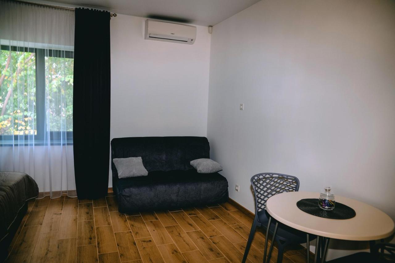 Four Rooms Apartments تشيركاسي المظهر الخارجي الصورة